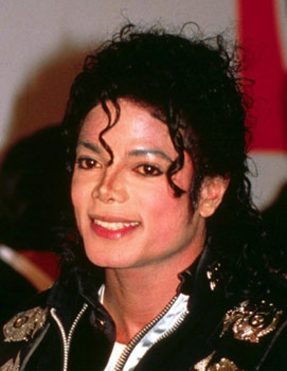 Black or white? Transformarea lui Michael! - Imaginea 9