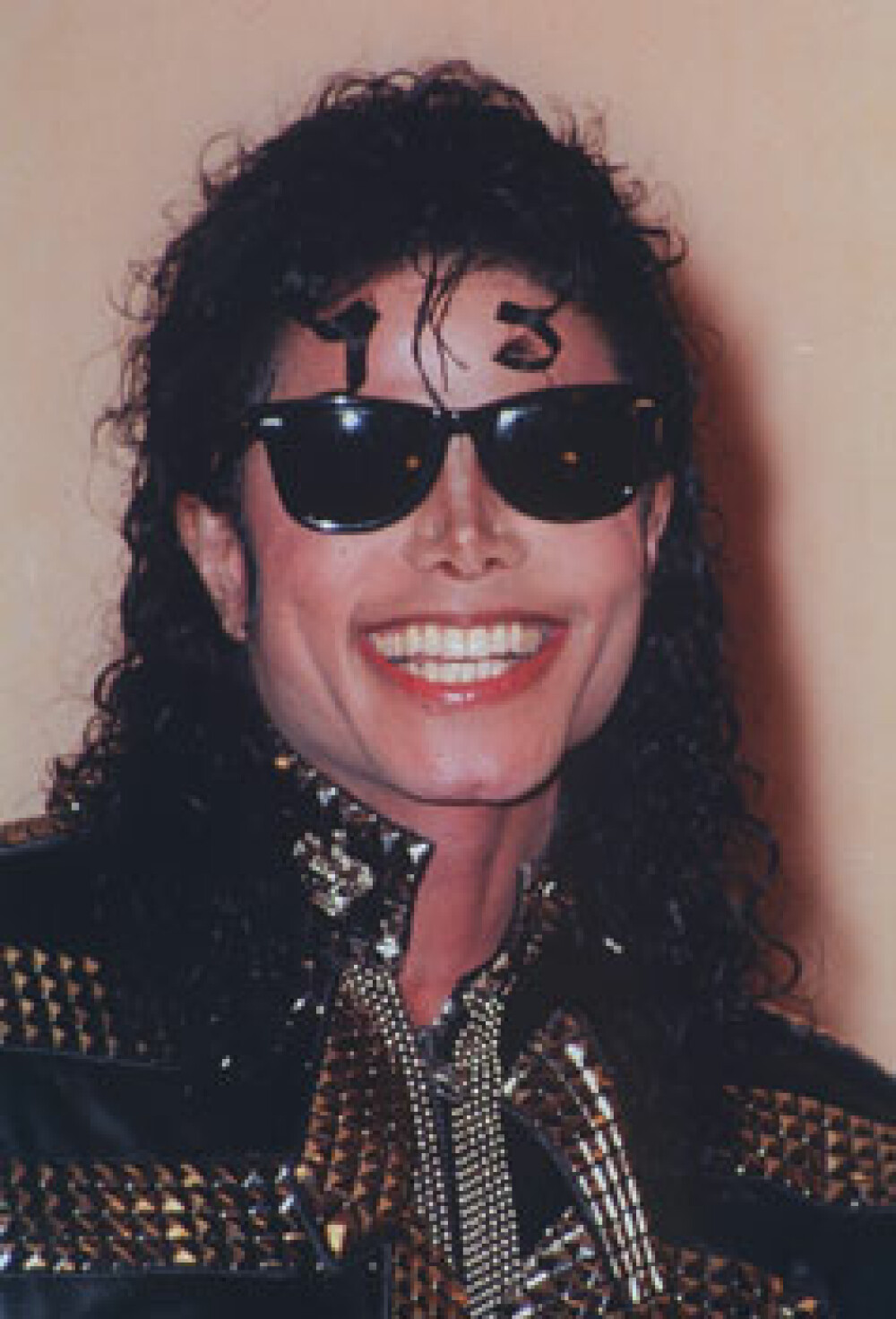 Black or white? Transformarea lui Michael! - Imaginea 10