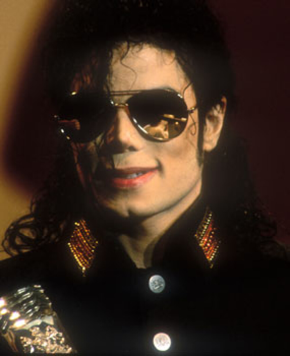 Black or white? Transformarea lui Michael! - Imaginea 17