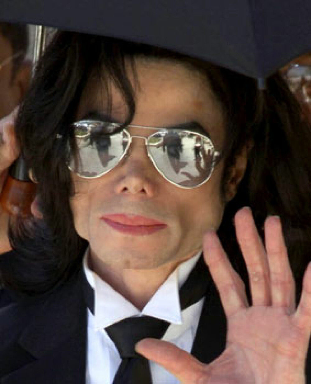 Black or white? Transformarea lui Michael! - Imaginea 18