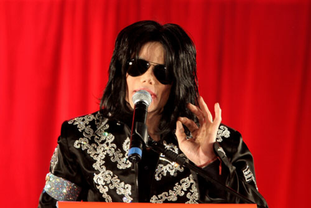 RETROSPECTIVA De ce il iubim pe Michael Jackson! - Imaginea 66