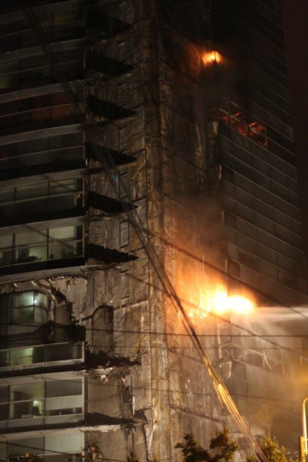 Incendiul de la blocul Millenium: anchetatorii fac publice primele ipoteze - Imaginea 2