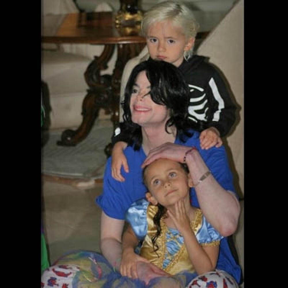 RETROSPECTIVA De ce il iubim pe Michael Jackson! - Imaginea 55