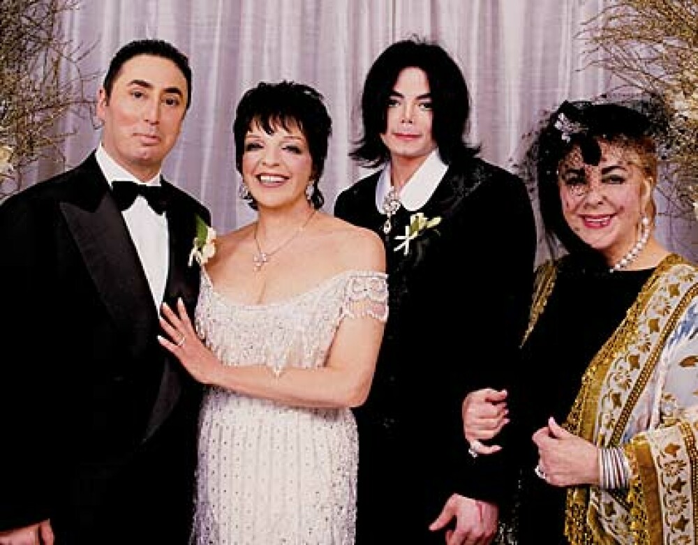 Elizabeth Taylor isi dorea sa fie inmormantata langa Michael Jackson - Imaginea 2