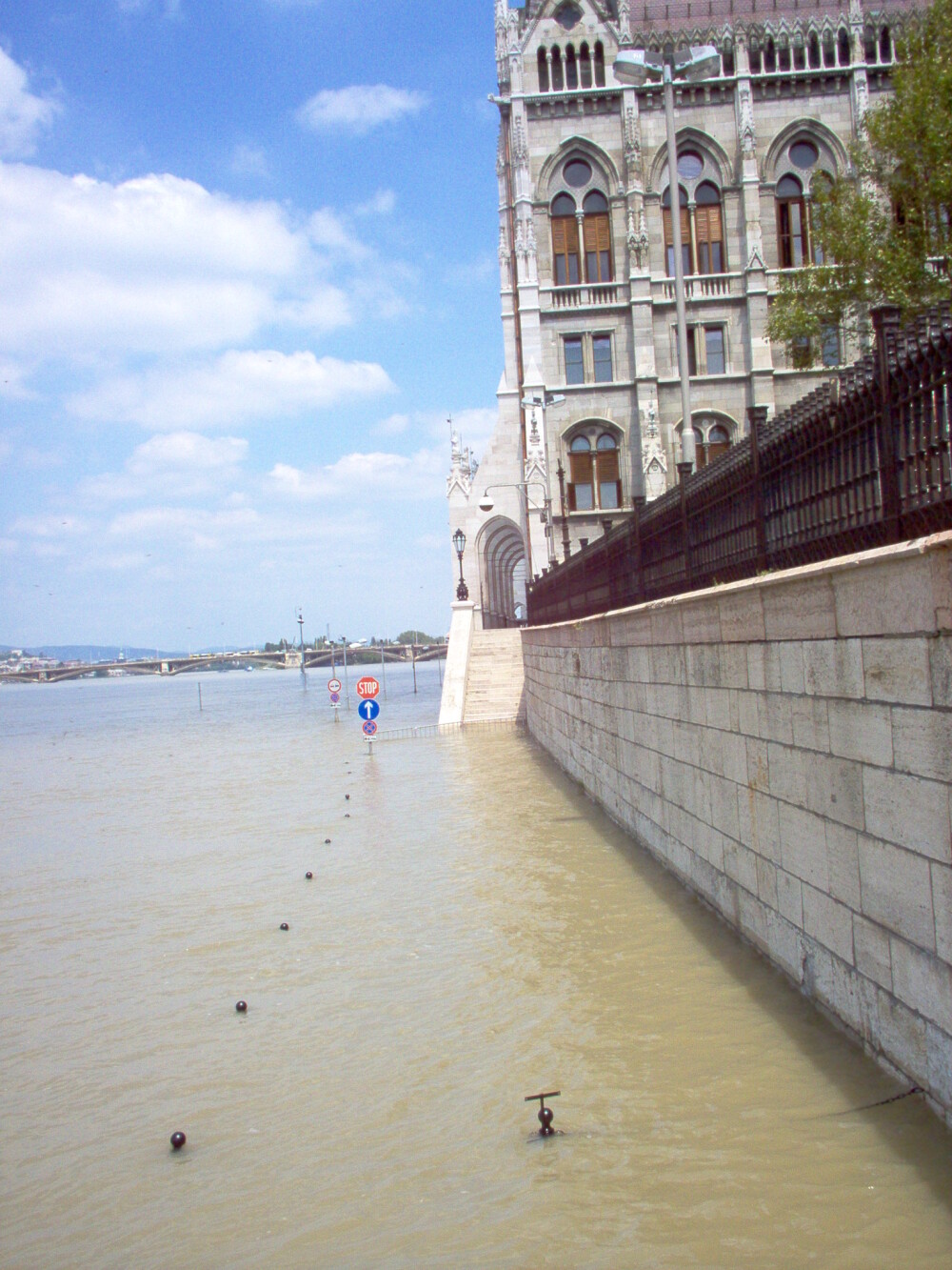 Dunarea face ravagii in Ungaria! Galerie foto - Imaginea 4
