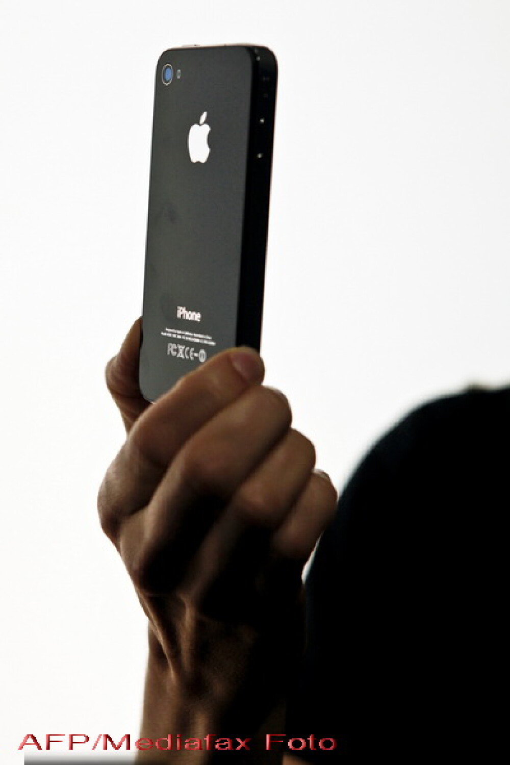 iPhone 4 a fost lansat oficial. Steve Jobs n-a avut semnal la prezentare - Imaginea 10