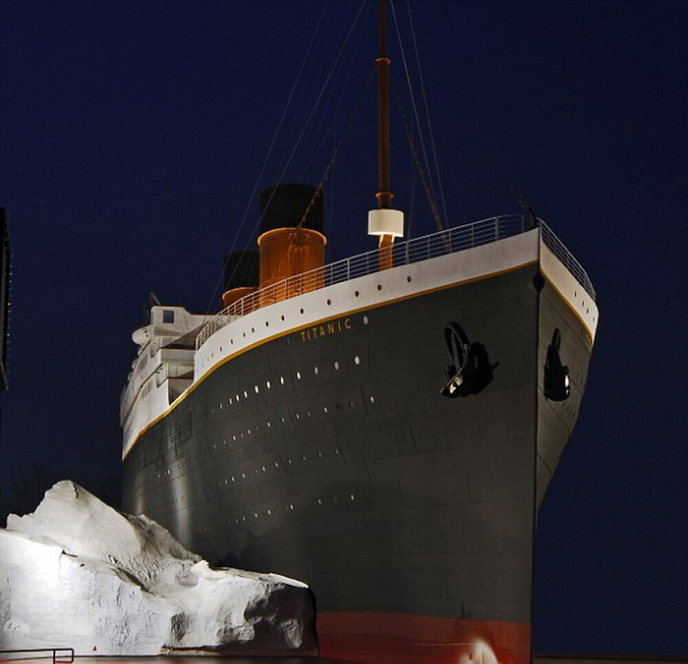 Titanicul continua sa aduca milioane de dolari in turism - Imaginea 5