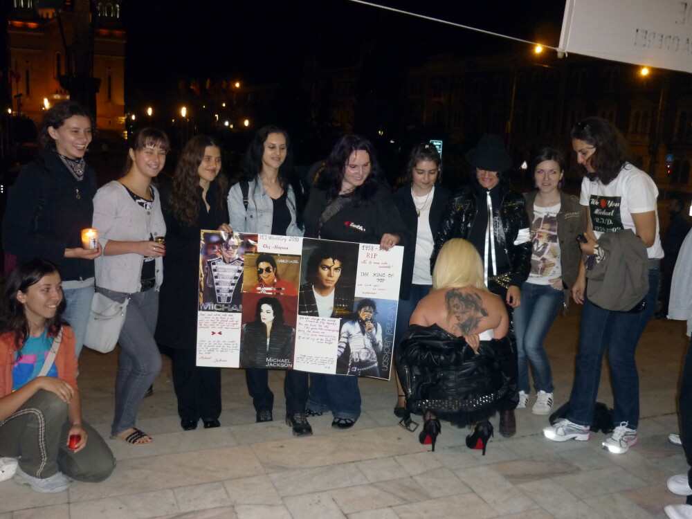 Fanii lui Michael Jackson din Cluj l-au comemorat pe megastar - Imaginea 4