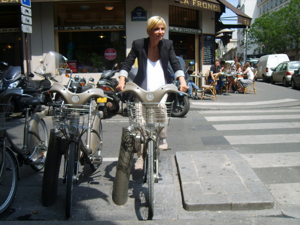 Dana Rogoz a vazut-o pe Audrey Tautou, alias Amelie, la Paris - Imaginea 1