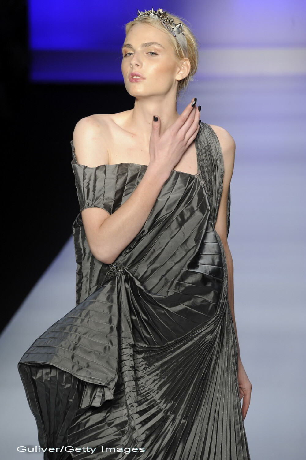 Modelul androgin care a socant lumea modei da un raspuns neasteptat la cea mai fierbinte intrebare - Imaginea 3