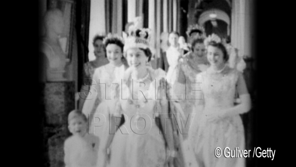 60 de ani in care coroana i-a definit viata. Transformarea in imagini a Reginei Elisabeta a II-a - Imaginea 1
