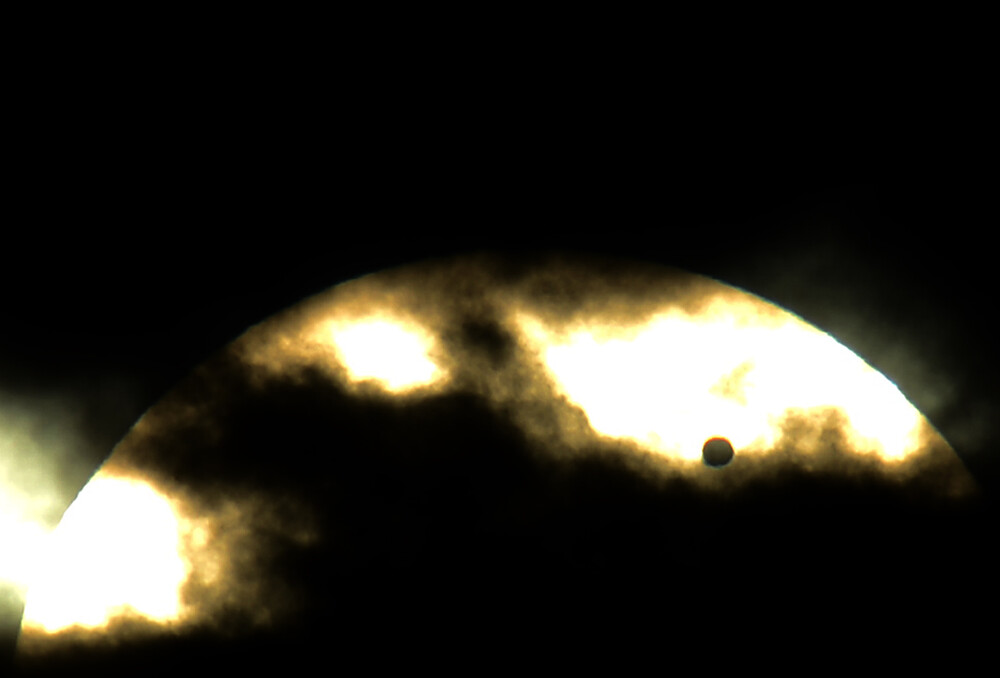 Spectacol de pe alta planeta. Venus a trecut prin fata Soarelui si a captivat Pamantul. GALERIE FOTO - Imaginea 4