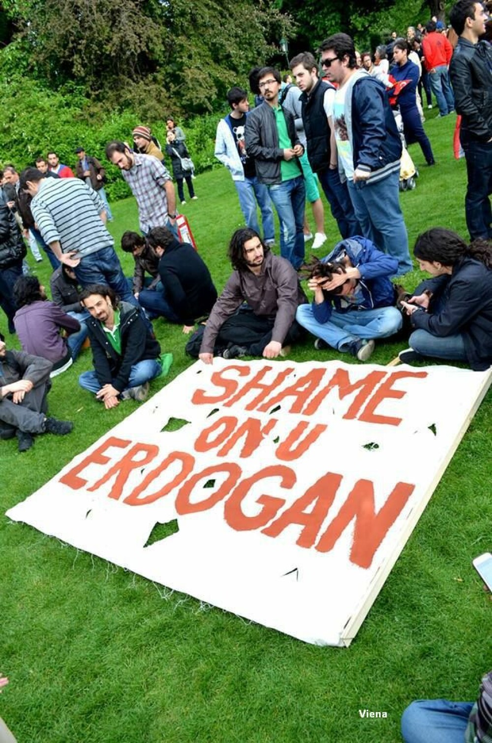 PROTESTE IN TURCIA. De ce e atat de criticat premierul Erdogan, desi a salvat economia tarii - Imaginea 26