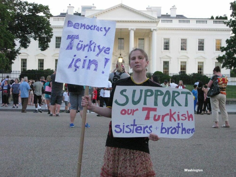 PROTESTE IN TURCIA. De ce e atat de criticat premierul Erdogan, desi a salvat economia tarii - Imaginea 27