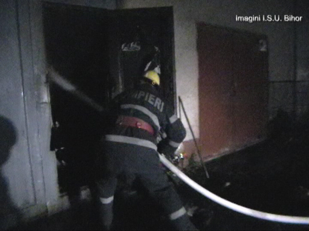 Pericol de explozie la un depozit din Oradea dupa ce un incendiu a izbucnit la o magazie - Imaginea 2