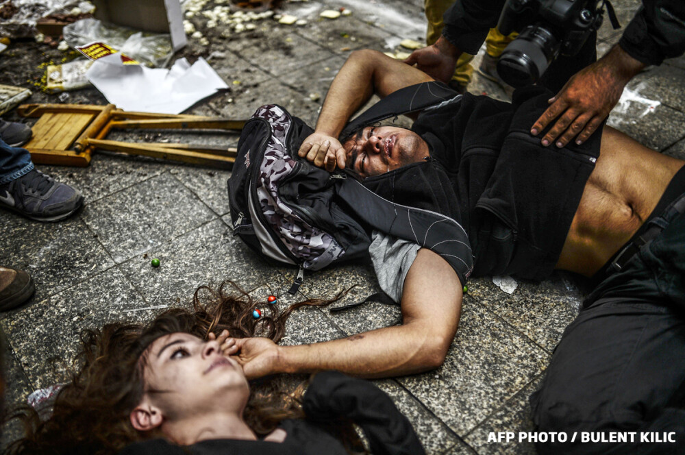 A doua zi de revolte in capitala Turciei. Politia a folosit gaze lacrimogene si tunuri de apa impotriva manifestantilor - Imaginea 1