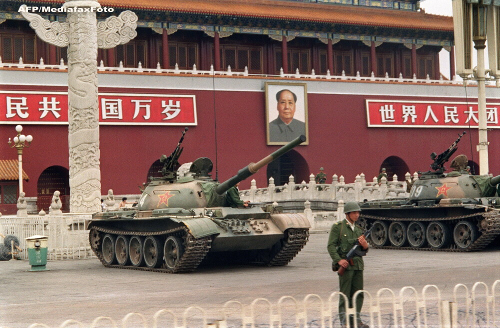 25 de ani de la masacrul din Piata Tiananmen. Lupta revolutionarilor chinezi, povestita de un fost protestatar: LIBERTATE! - Imaginea 5