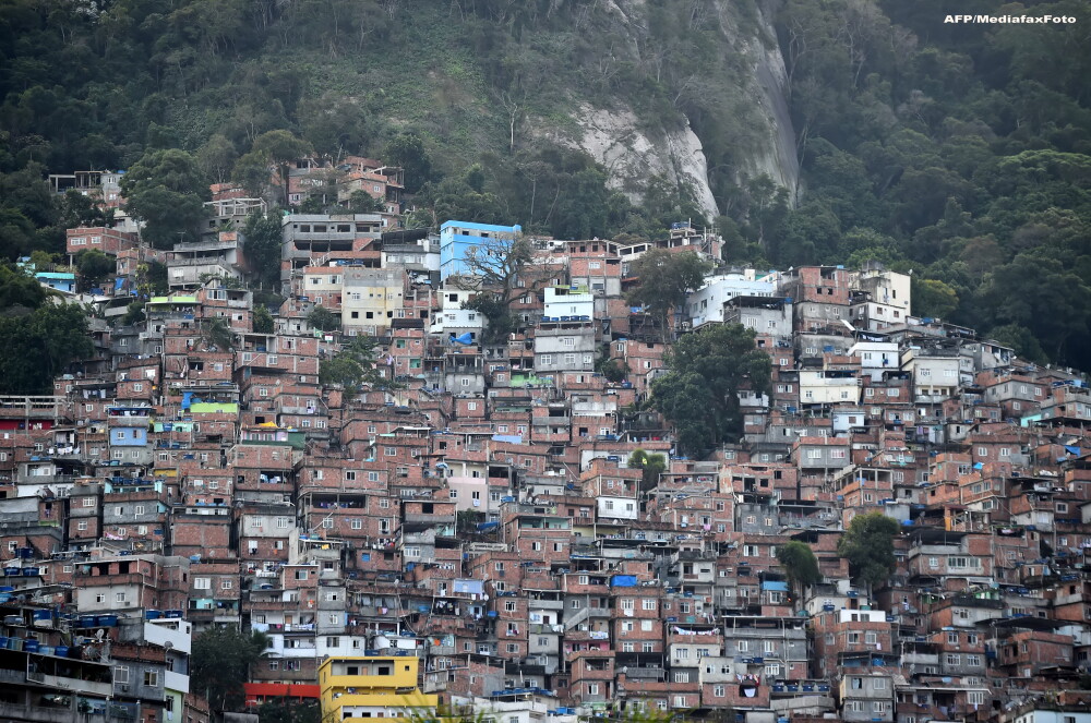 BRAZILIA 2014. Chipul sarac al mahalalelor din Sao Paolo, metropola care lanseaza Campionatul Mondial de Fotbal - Imaginea 1