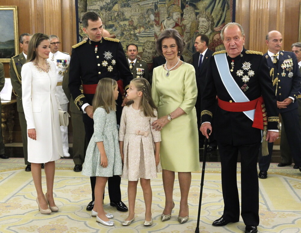 Regele a abdicat. Traiasca Regele! Portretul noului rege al Spaniei, Felipe al VI-lea - Imaginea 12