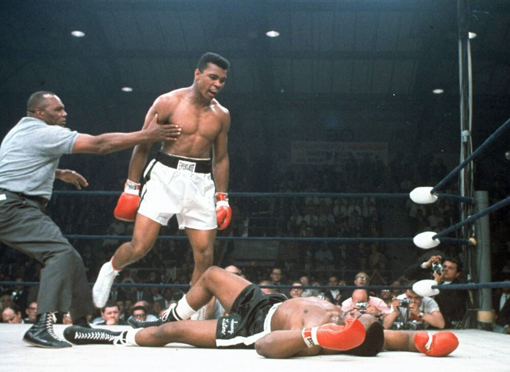Muhammad Ali a murit. Viata si cariera celui mai bun boxer din istorie in 20 de imagini spectaculoase. GALERIE FOTO - Imaginea 16