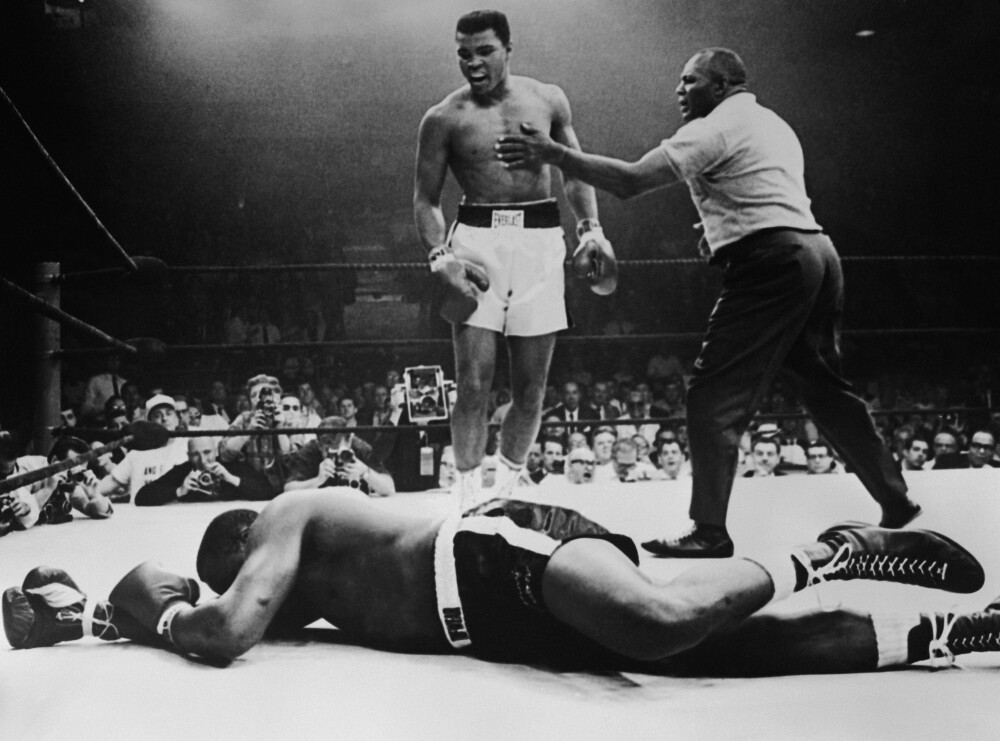 Muhammad Ali a murit. Viata si cariera celui mai bun boxer din istorie in 20 de imagini spectaculoase. GALERIE FOTO - Imaginea 15