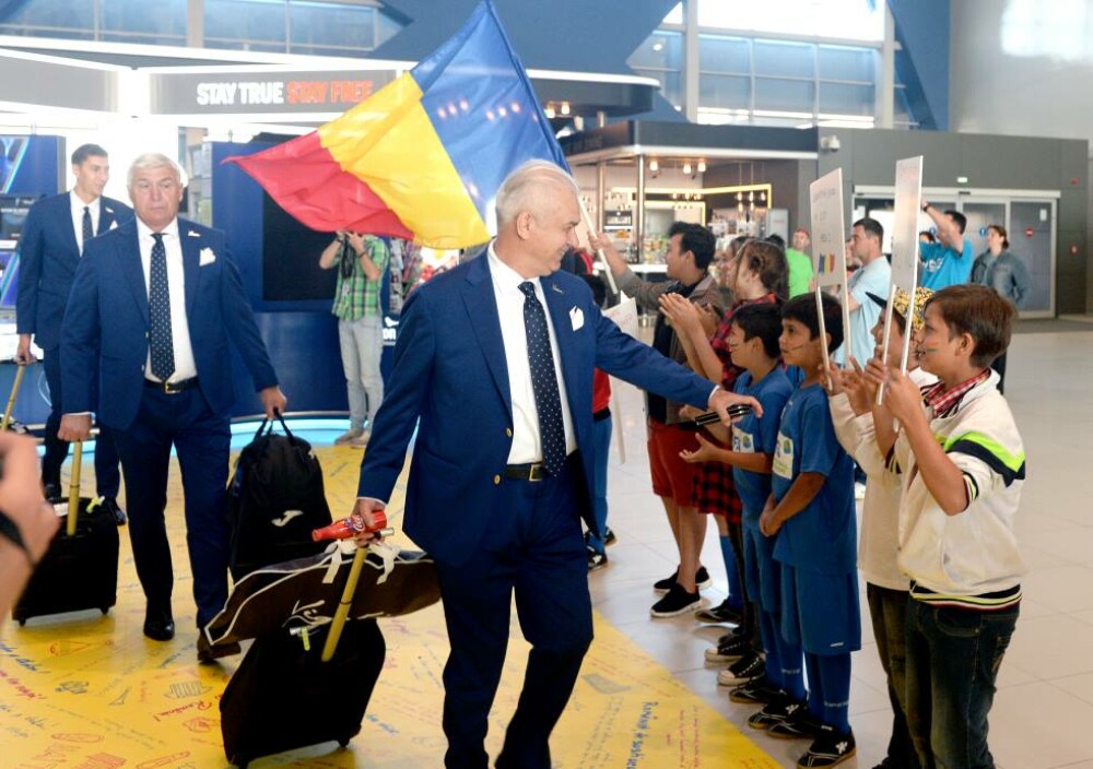 Anghel Iordănescu împlineşte 74 de ani. Ce mesaj i-a trimis fiul său, Edi Iordănescu, actualul selecţioner al României. FOTO - Imaginea 12