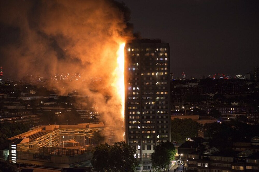 Incendiu violent la Londra. Turn cu 27 de etaje cuprins de flacari: 12 morti, 74 de raniti - 20 in stare critica - Imaginea 3