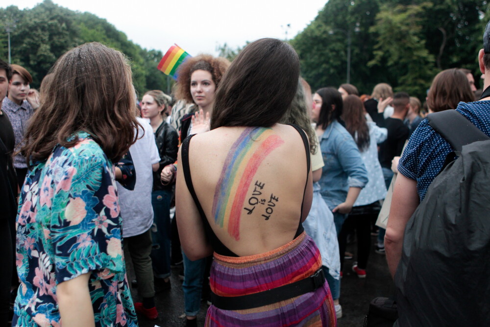 Marşul Bucharest Pride 2023 şi „Marşul pentru normalitate”, în Bucureşti | GALERIE FOTO - Imaginea 12