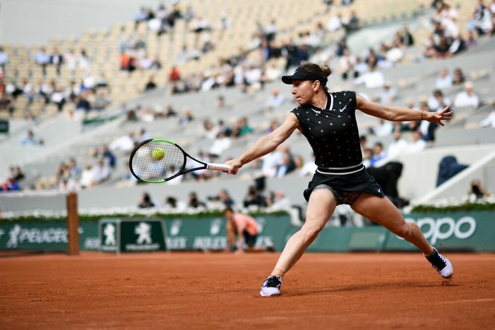Simona Halep, în sferturi la Roland Garros. Românca a trecut de Iga Swiatek, scor 6-1, 6-0 - Imaginea 3