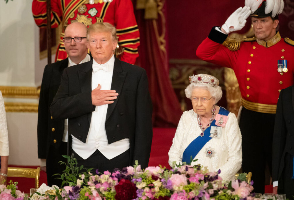 Imagini spectaculoase de la dineul oferit de Regină în cinstea lui Trump. GALERIE FOTO - Imaginea 5