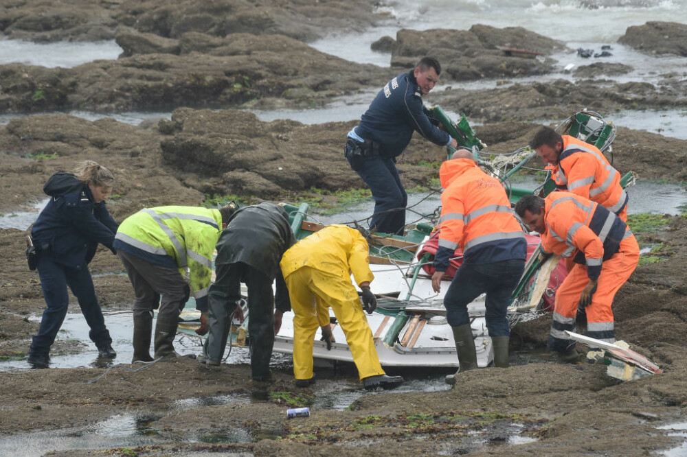 Furtună devastatoare în Franța: Trei oameni au murit încercând să salveze un pescar. FOTO - Imaginea 7