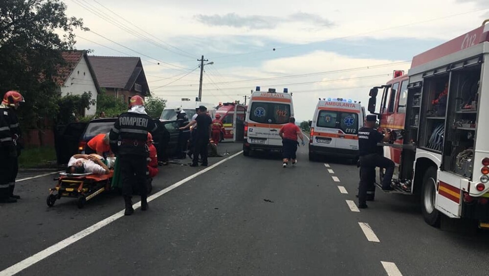 Impact nimicitor: Doi morți și un rănit grav după un accident, în Hunedoara - Imaginea 4