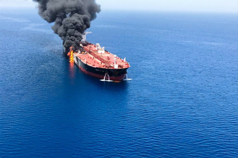 Două petroliere, lovite în urma unui atac ”suspect” produs în Golful Oman - Imaginea 2