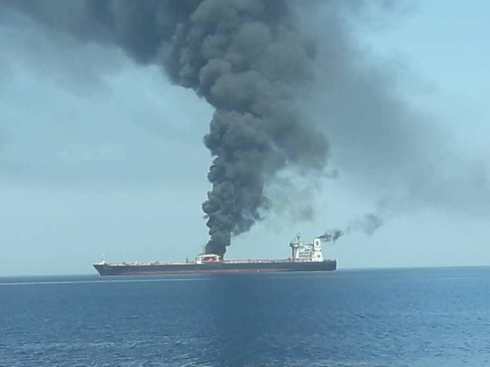 Două petroliere, lovite în urma unui atac ”suspect” produs în Golful Oman - Imaginea 3