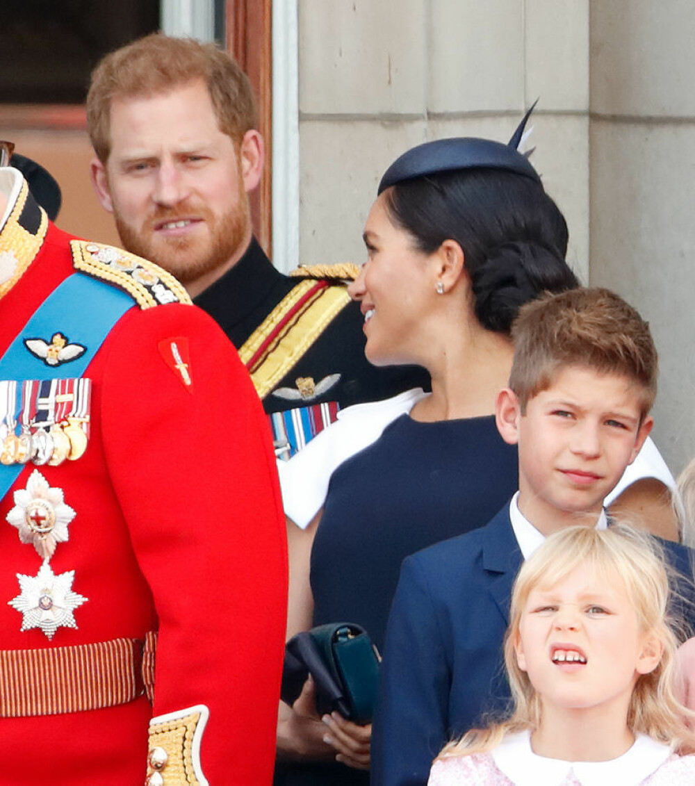 Moment jenant între Prințul Harry și Meghan Markle în fața familiei regale și a publicului - Imaginea 15