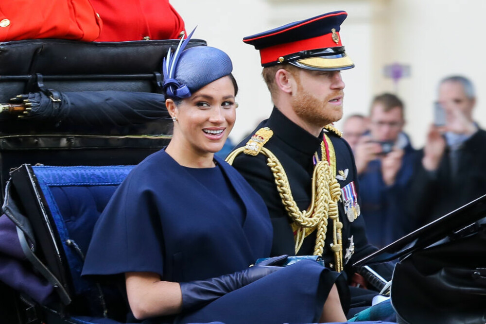 Moment jenant între Prințul Harry și Meghan Markle în fața familiei regale și a publicului - Imaginea 10