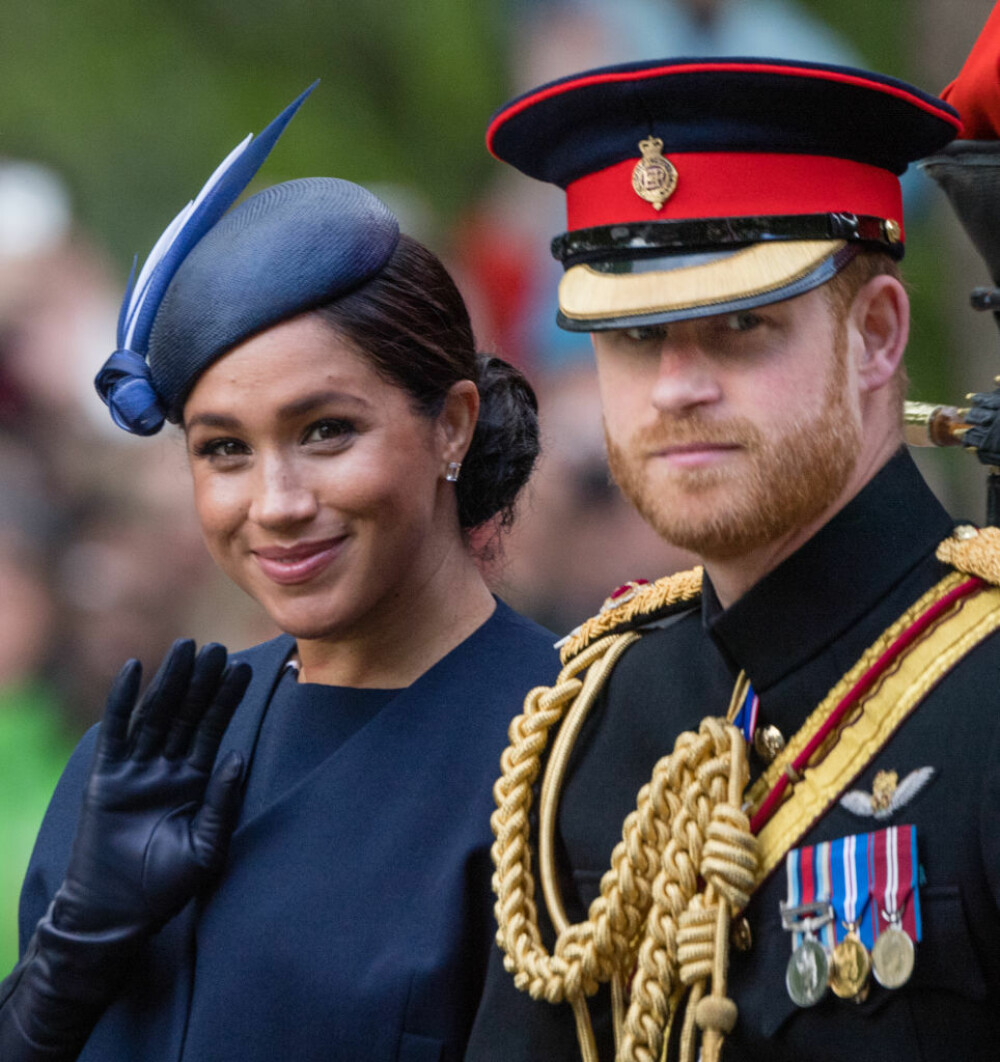 Moment jenant între Prințul Harry și Meghan Markle în fața familiei regale și a publicului - Imaginea 7