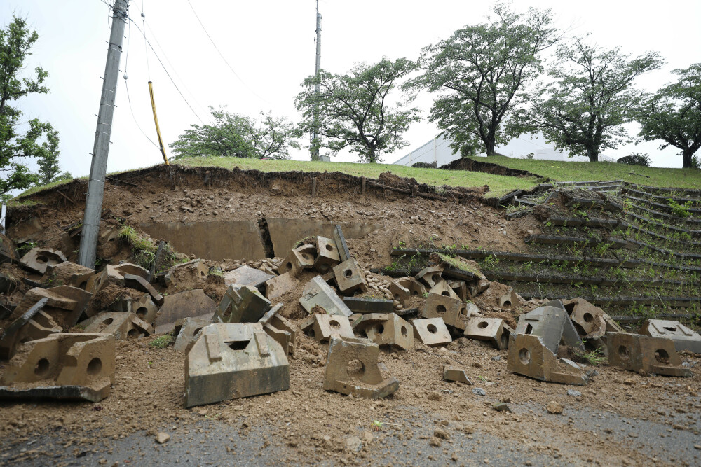Bilanțul cutremurului puternic din Japonia. Sunt cel puțin 26 de răniți. GALERIE FOTO - Imaginea 2