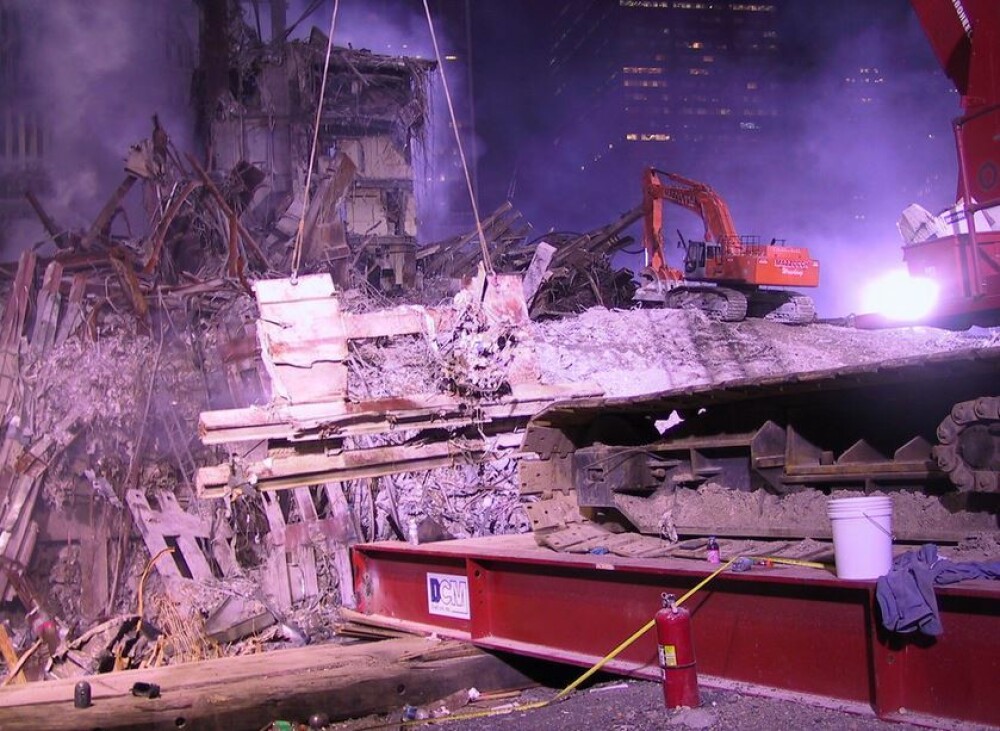 Imagini nemaivăzute cu atentatele de la 11 septembrie. Descoperirea făcută într-o casă scoasă la vânzare - Imaginea 2