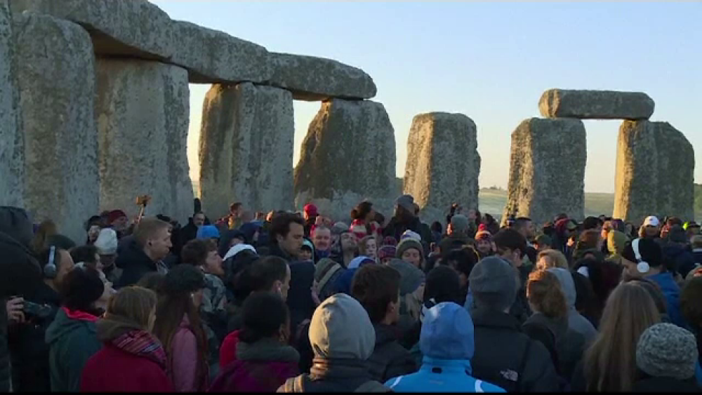 Cea mai lungă zi din an, marcată printr-o ceremonie impresionantă la Stonehenge - Imaginea 1