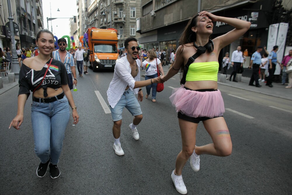”Bucharest Pride” vs ”Marșul Normalității” în Capitală. Reacții din cele 2 tabere - Imaginea 3