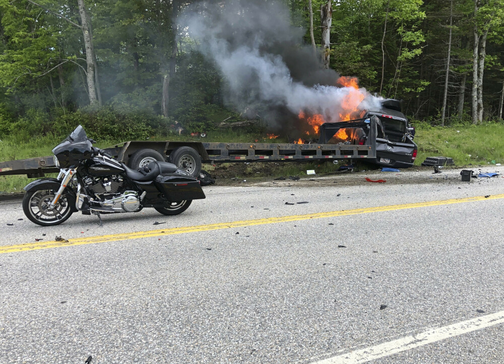 O camionetă a intrat pe contrasens și a făcut măcel. 7 motocicliști au murit - Imaginea 5
