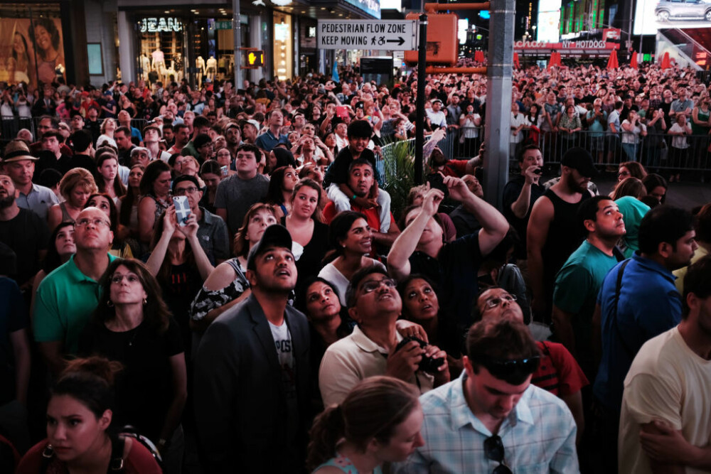 Moment de senzație în Times Square. Cum au reușit 2 frați un nou record istoric. FOTO - Imaginea 8