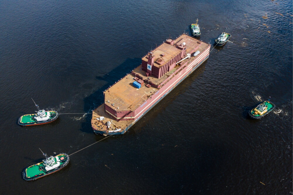 Rusia trimite în larg controversata navă numită ”Cernobîl plutitor”. GALERIE FOTO - Imaginea 2