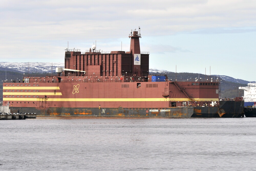 Rusia trimite în larg controversata navă numită ”Cernobîl plutitor”. GALERIE FOTO - Imaginea 14