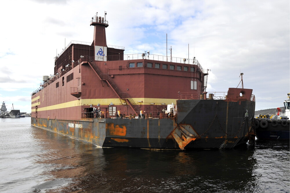 Rusia trimite în larg controversata navă numită ”Cernobîl plutitor”. GALERIE FOTO - Imaginea 15