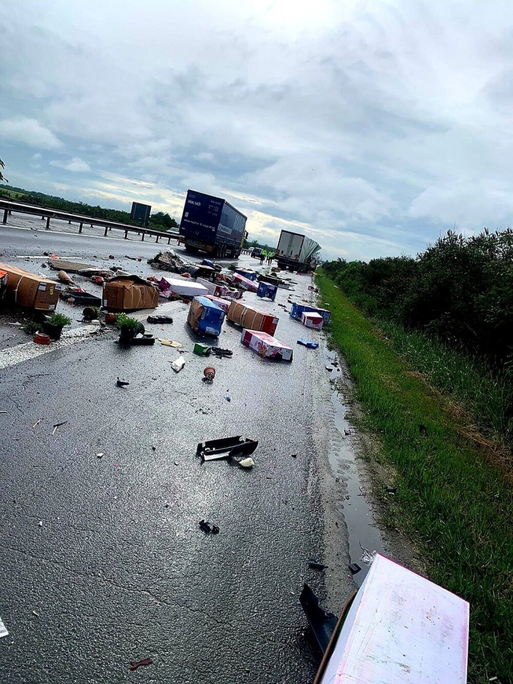Accident grav, între două TIR-uri, pe autostrada A1 Bucureşti – Piteşti. O persoană a murit - Imaginea 3