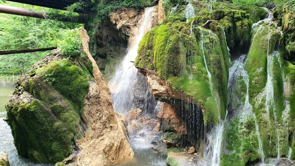Cascada Bigăr s-a prăbuşit. Era cel mai vizitat loc din județul Caraș-Severin. VIDEO - Imaginea 3