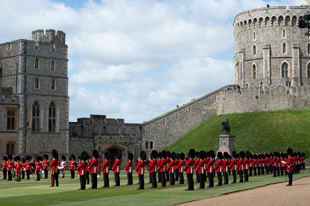 Paradă militară la Windsor. A fost celebrată oficial ziua de naştere a reginei Elisabeta a II-a - Imaginea 6
