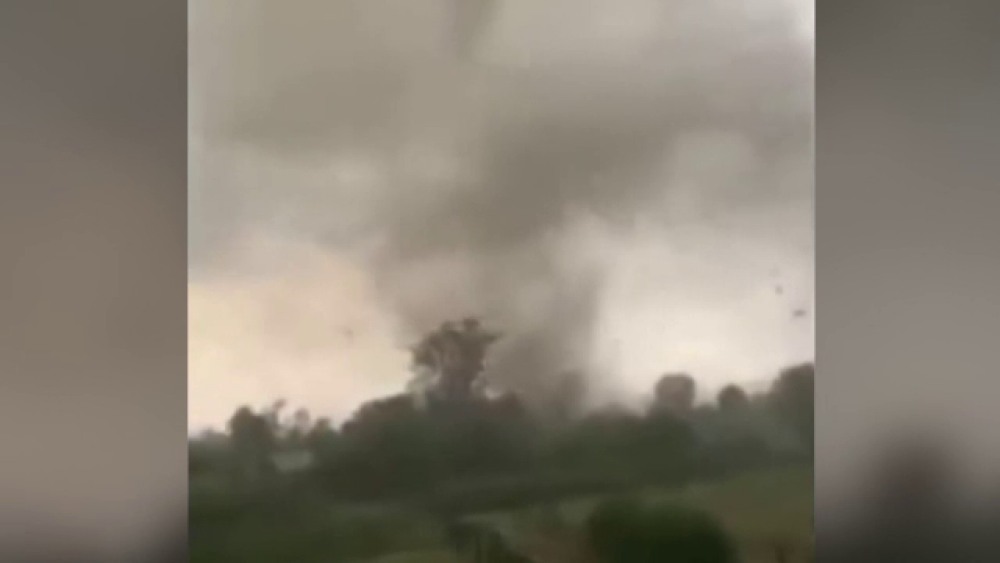 Imagini din dronă cu dezastrul lăsat în urmă de tornada din Cehia. Mărturia unui șofer de TIR român - Imaginea 1